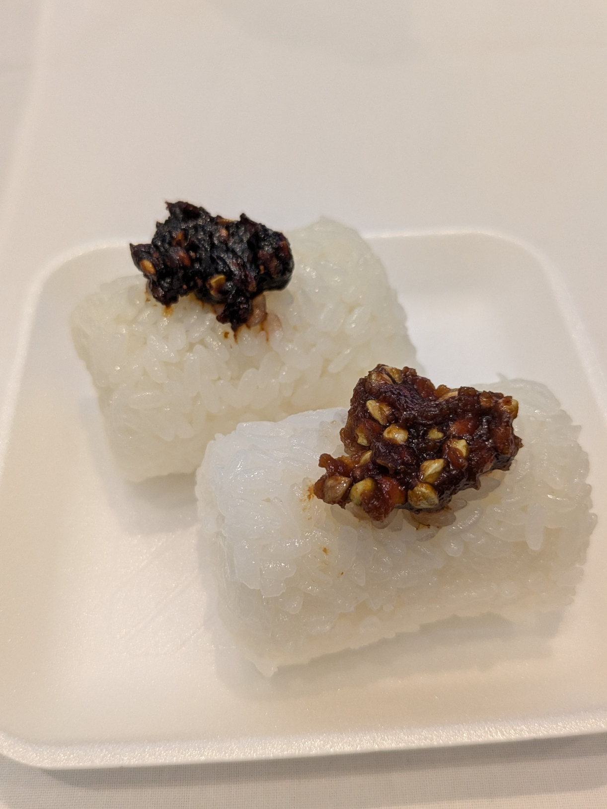 そばの実のおにぎり