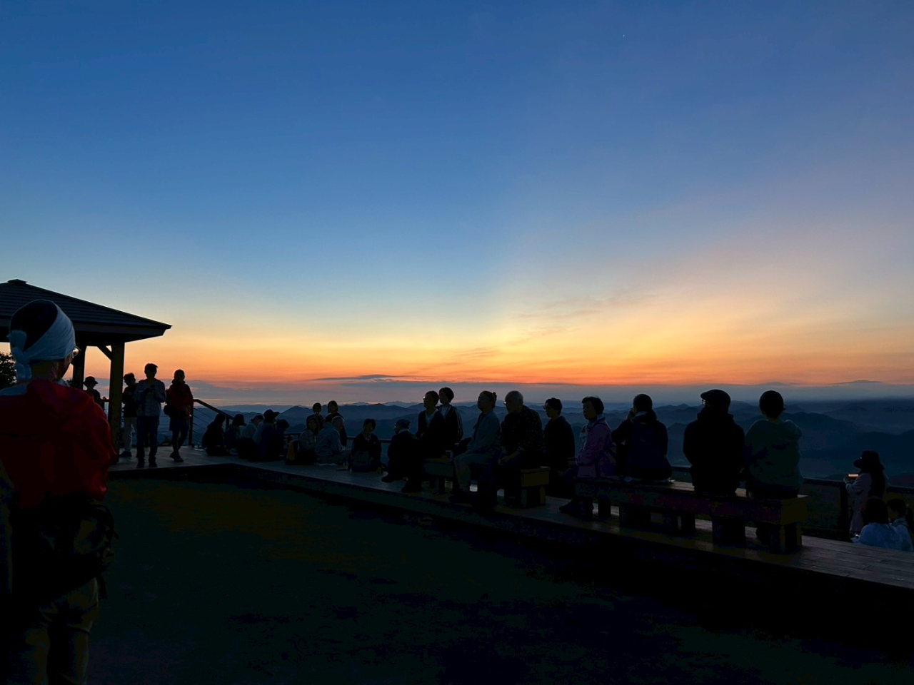 日の出を待っている時の景色