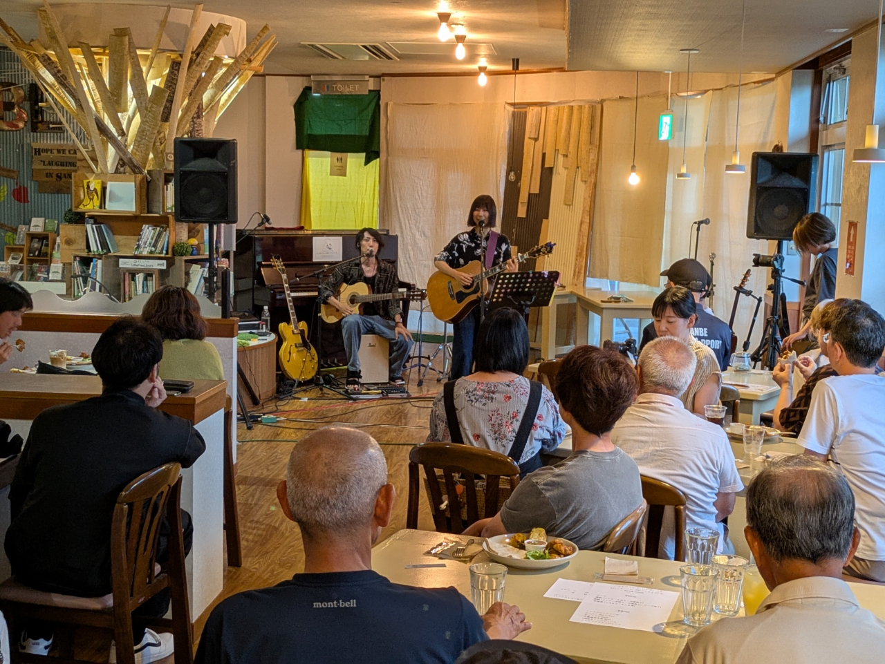 山の駅さんべでのライブ