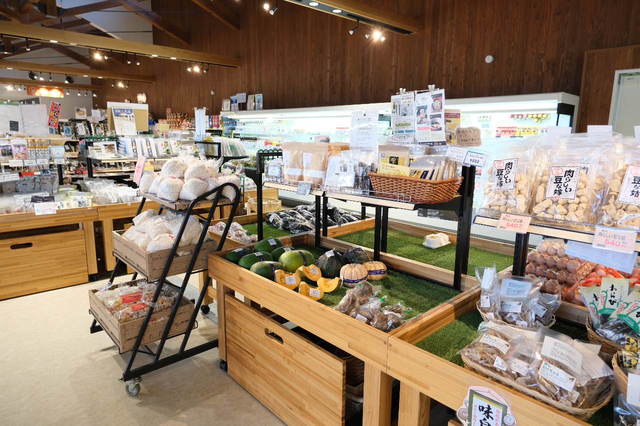 地元の野菜売り場