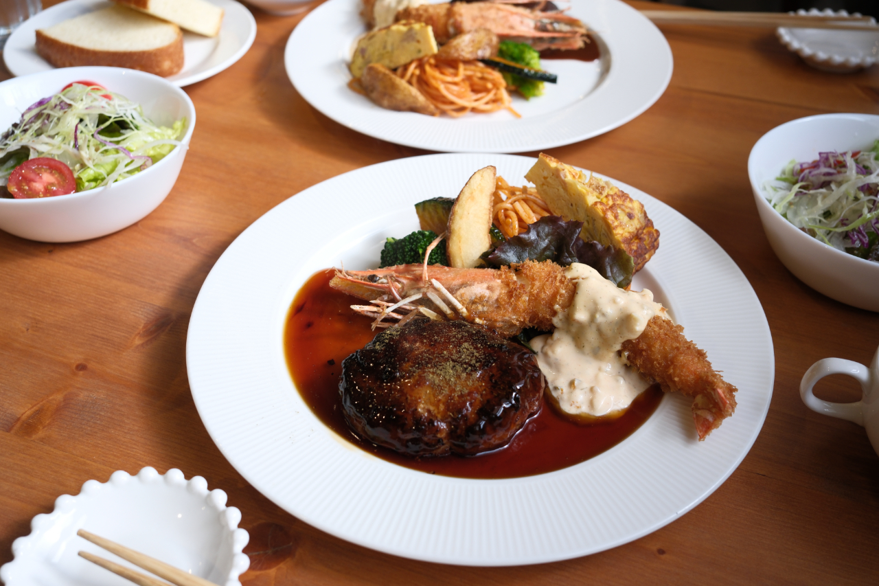 洋食屋FUKU てりやきハンバーグ&有頭エビフライランチ